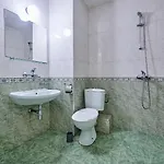 Koral מלון 2*