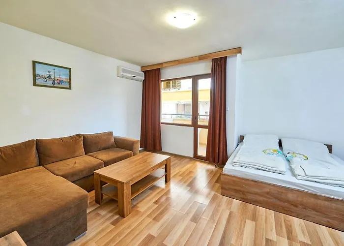 Koral ホテル プリモルスコ